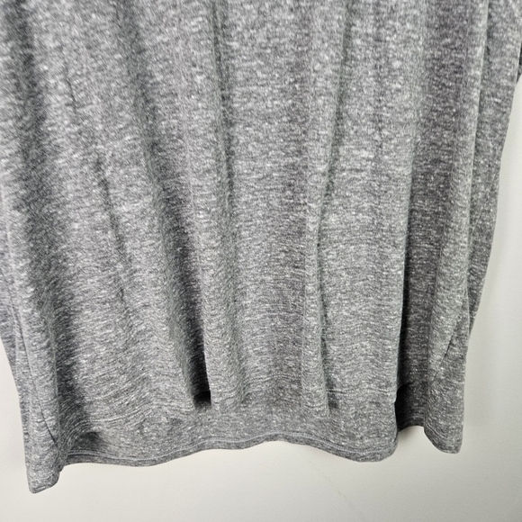 Torrid Gray Short Sleeve Graphic Tee 2 - Picture 3 of 5